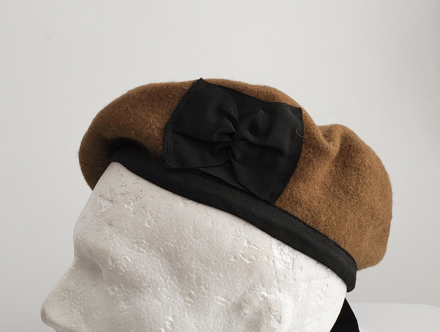 Khaki Wool Scottish Balmoral Hat With Pom