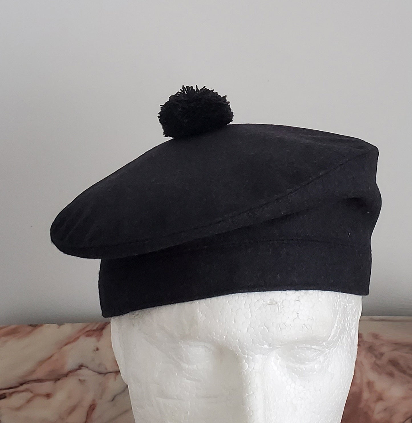 Scottish Men's Tam O'Shanter Hat, Black Scott's Tam