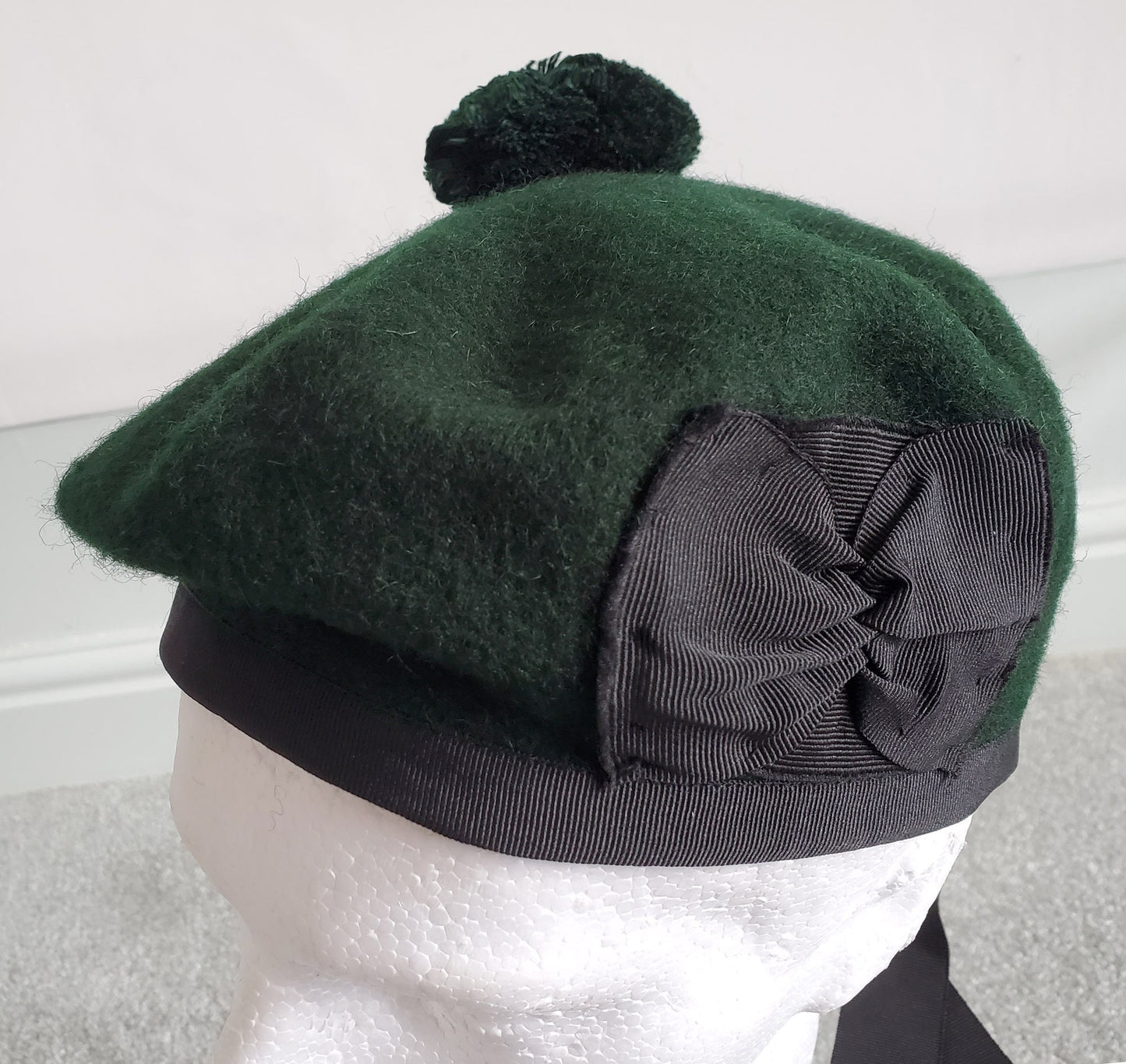 French Beret Hat ,Scottish wool Balmoral Hat , Scot's Green beret, glengarry hat for pipe band Ta, Pom Pom Hat